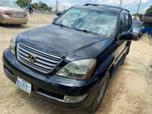 A picture of Extremely clean Lexus gx470 Engine and Gear sound Ac chilling