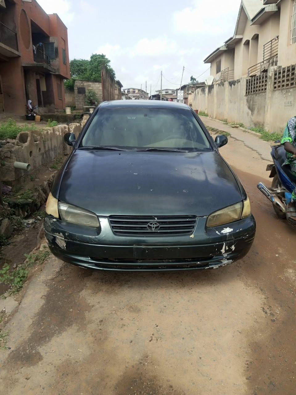 A picture of Toyota Camry pencil
