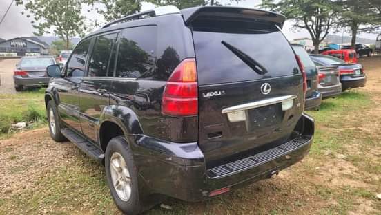 A picture of LEXUS GX470