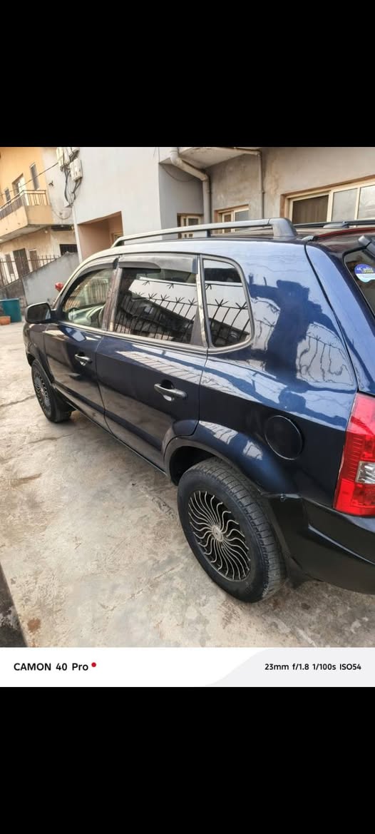 A picture of Hyundai tucson 2007 model