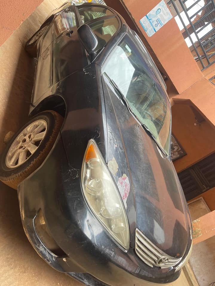 A picture of Camry 04 big daddy