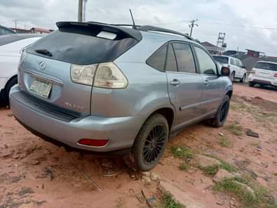 A picture of Highest grade Lexus RX 330 Everything is intact and untouched