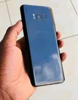 A picture of SAMSUNG S8 