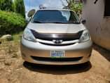 A picture of First body 2006 Toks Standard Toyota Sienna buy and drive