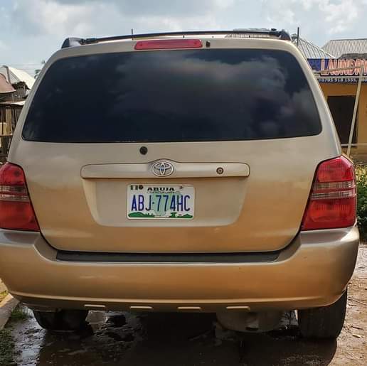 A picture of Belgium standard 2004 Toyota Highlander for sale. Fullest option. Untampered