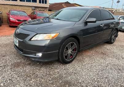 A picture of 2007 Toyota camry sport available Sport edition Accident free Nearly