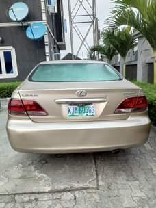 A picture of Lexus 330