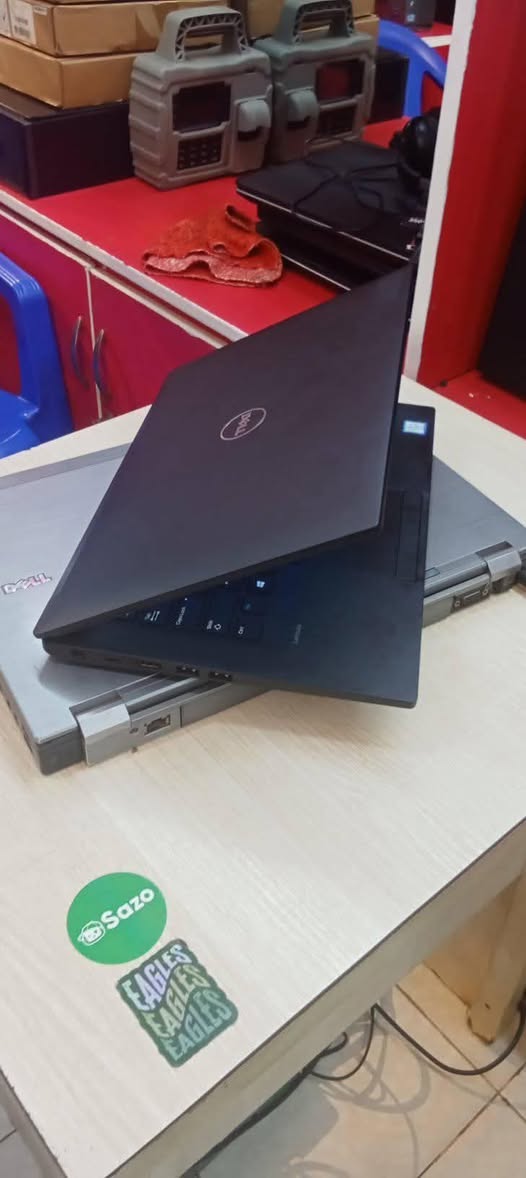 A picture of Dell i5 with 8gb RAM and 256gb SSD. Touch screen