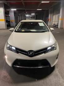 used toyota auris