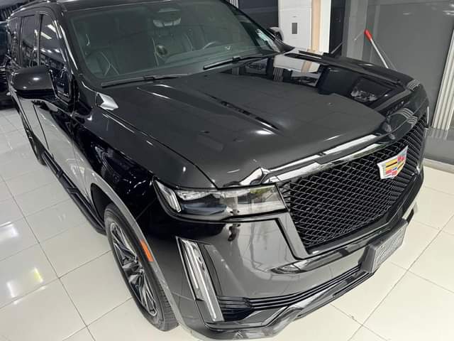A picture of Escalade 2024 model 820m Brand new Bomb broof Engine n