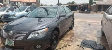 A picture of Camry 09