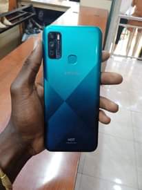 A picture of Infinix hot 9play Gb32 ram2 betr6000 bei 130000 0679380042 biashara