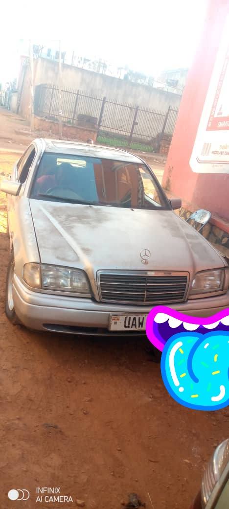A picture of Benz kajambiya Good condition 7 millions Jinja town 256703185254