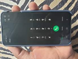 A picture of Samsung s10e
