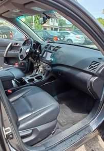 A picture of TOYOTA HIGHLANDER 2012 Toks EntryDate April2024 ForSale Price 16 5