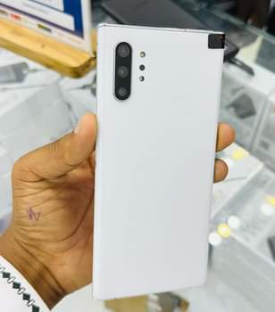 A picture of Brand New Samsung Note 10 boxed 128gb at only 980k