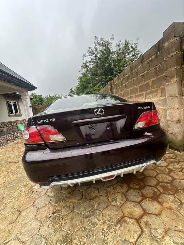A picture of Registered Lexus Es330 available
