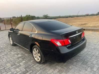 A picture of This is mint clean lexus Es350 2007 model pure first