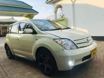 A picture of TOYOTA IST