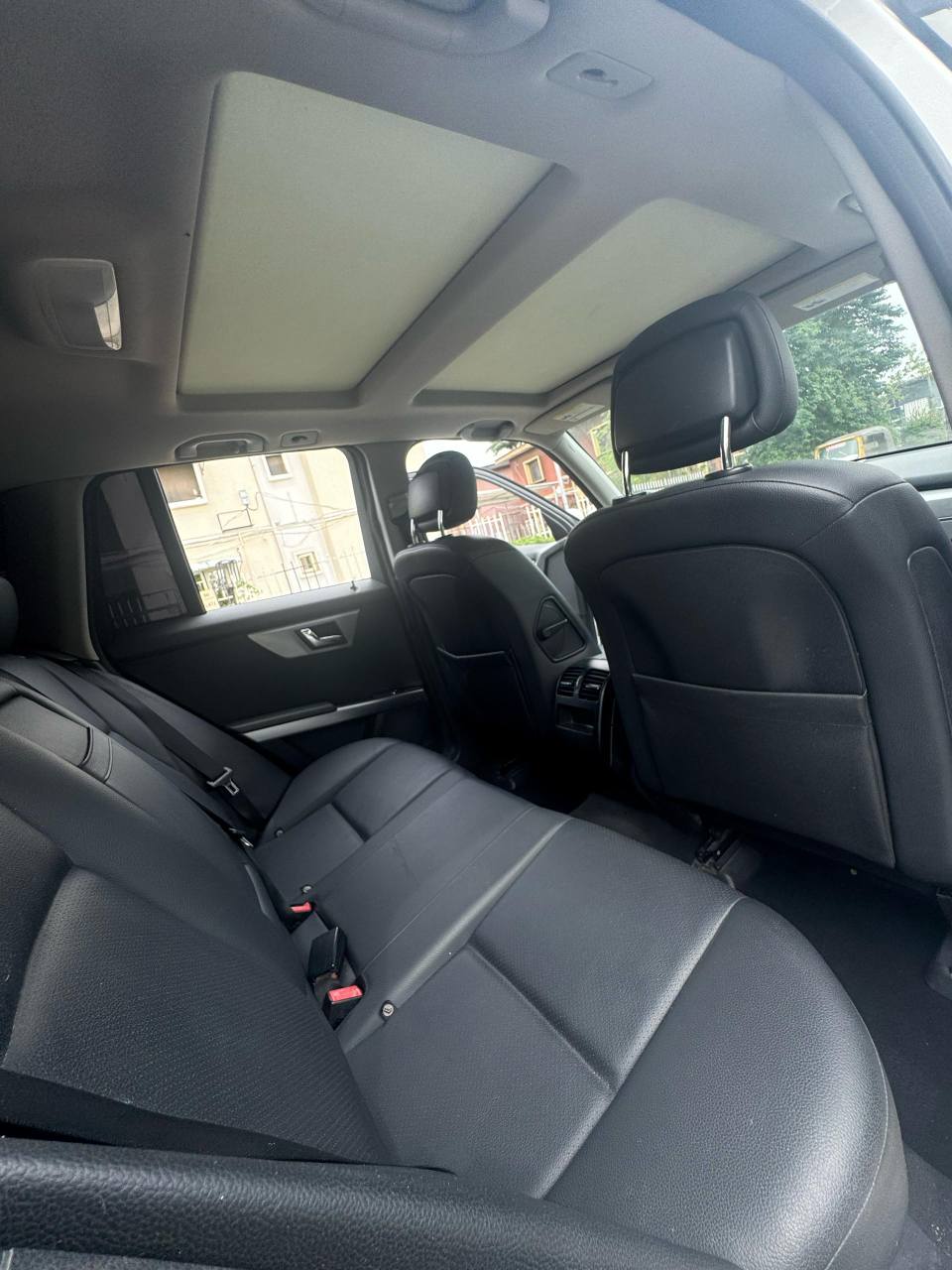 A picture of UNREGISTERED MERCEDES BENZ GLK350 2011 MODEL