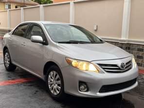A picture of Wow This is pristine clean lexus rx330 2005 model freshly