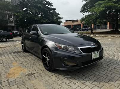 A picture of Kia optima 2012