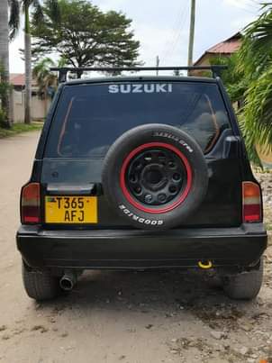 suzuki escudo