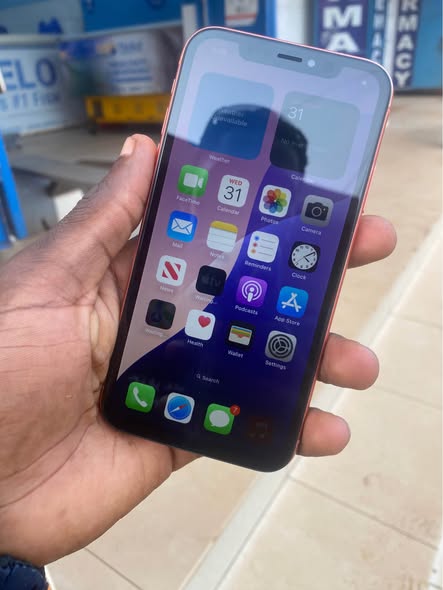A picture of IPHONE XR