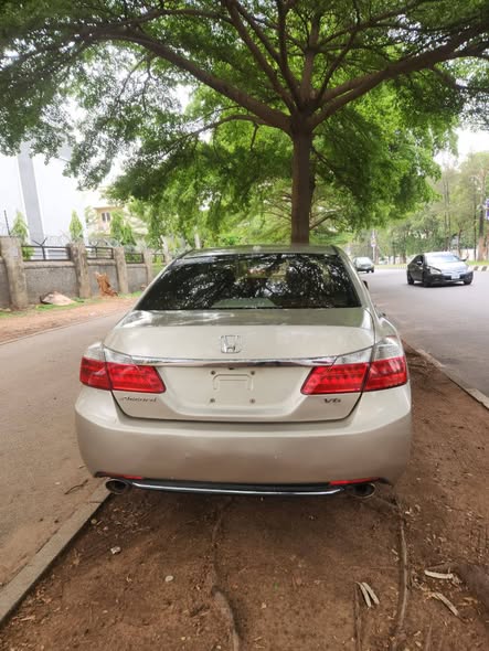 A picture of 2014 HONDA ACCORD V6 keyless