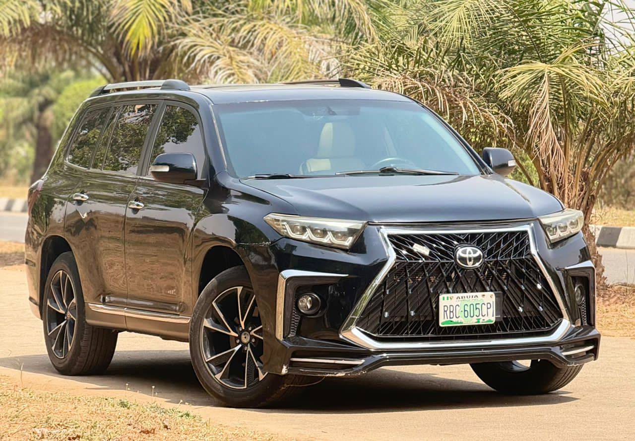 A picture of Toyota Highlander 2013