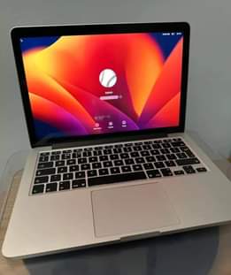 A picture of Apple MacBook Pro retina 2015 core i5 Ram 8Gb SSD