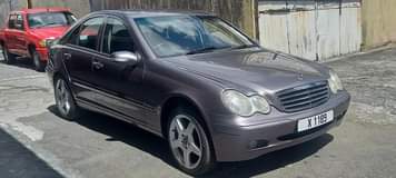 mercedes benz c200