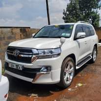 A picture of V8 2016 2018KIT 190M
