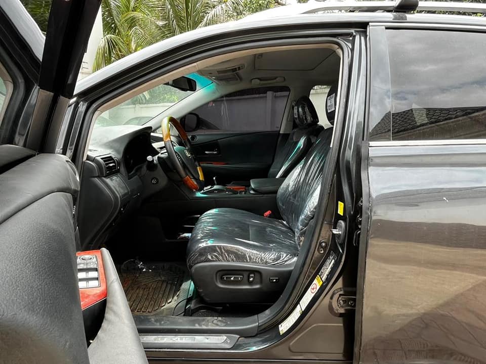 A picture of Lexus RX350