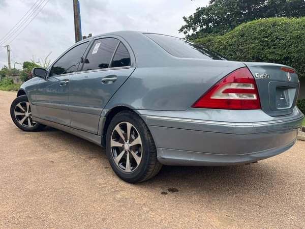 A picture of Clean used Mercedes Benz c230 2006 model with duty Location
