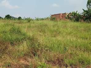 A picture of MATUGGA KILYAGONJA WAKISO ROAD PLOTS FOR SALE AT GIVE AWAY