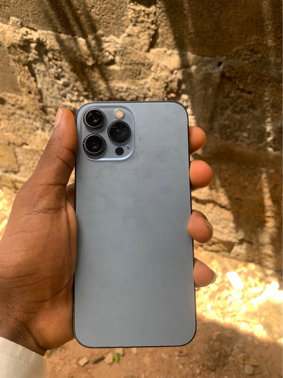 A picture of iPhone 13 Pro Max 128gb