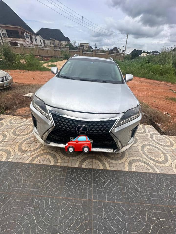 A picture of Lexus rx350