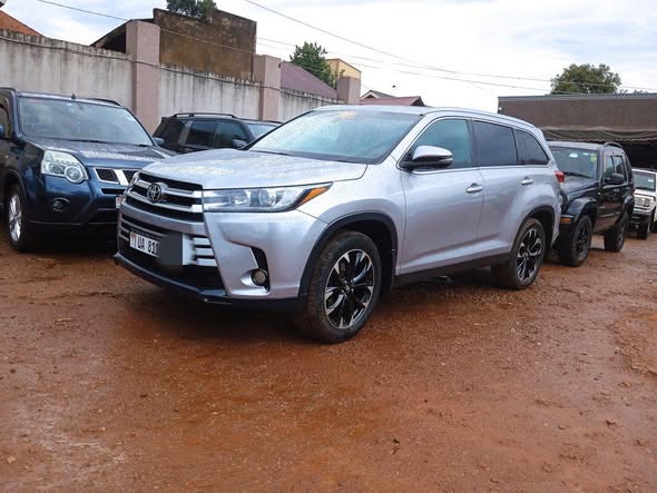 A picture of Toyota Kruger 2015model 0700327795