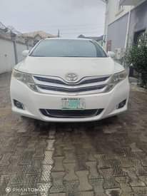 A picture of Toyota Venza 2011