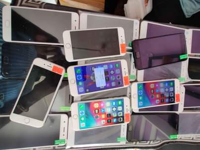 A picture of iPhone 6 GB 64