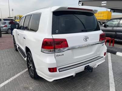 A picture of Toyota Land Cruiser 2013