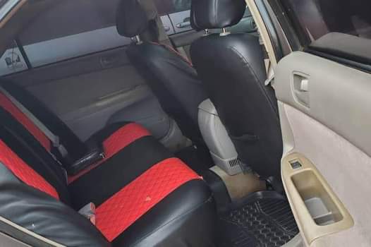 A picture of 2004 Toyota camry