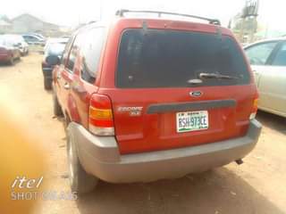 A picture of 2005 Ford Escape