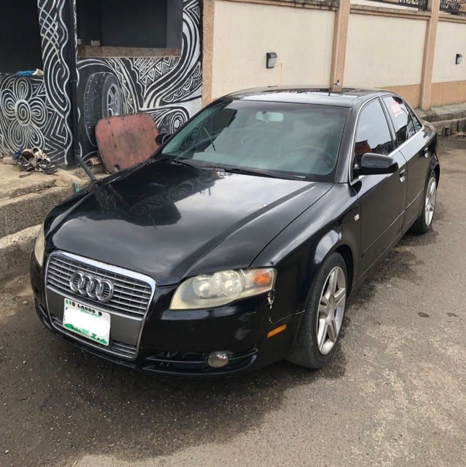 A picture of  Clean Well Maintained Registered Black Audi A4 2007. 