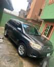 A picture of 08 Toyota Highlander
