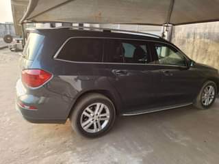 A picture of GL 450 2015 model