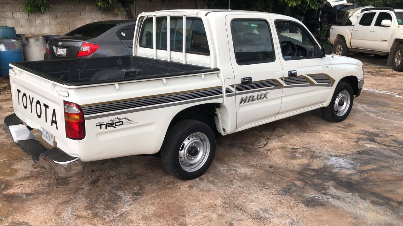 used toyota hilux