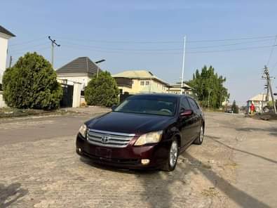 A picture of Neatly Used 2007 Toyota Avalon Limited Keyless Entry Original custom