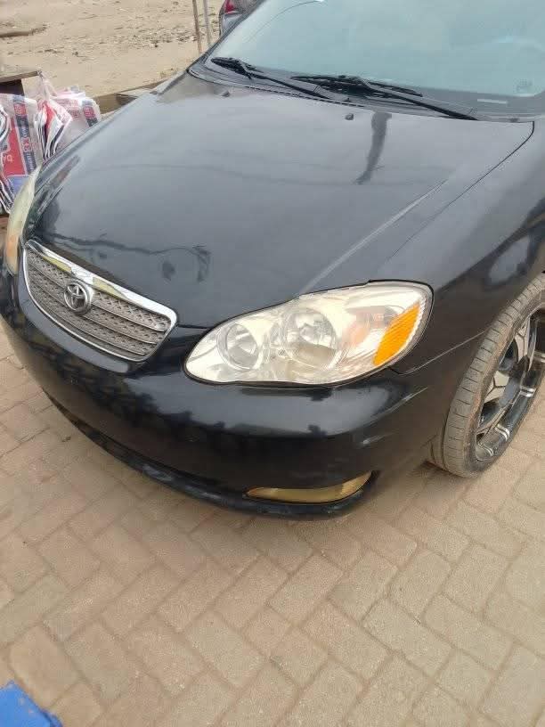 A picture of 2007 Toyota corolla